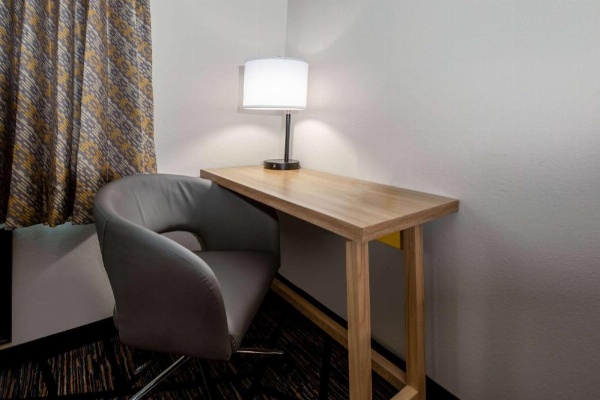Days Inn by Wyndham Baton Rouge I-10 image 15